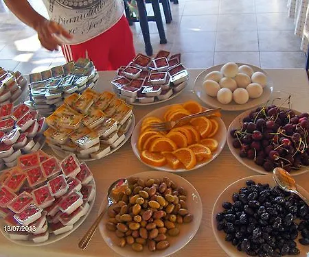 Santosa 招待所 3*