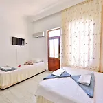 Santosa Konukevi Kaş