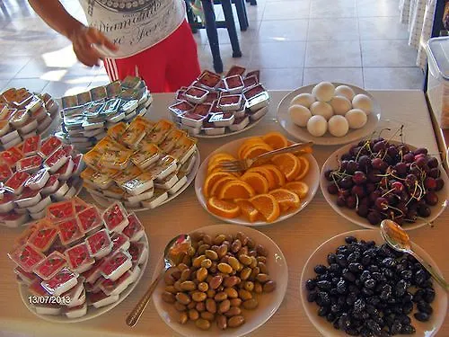 Santosa Guest house 3*